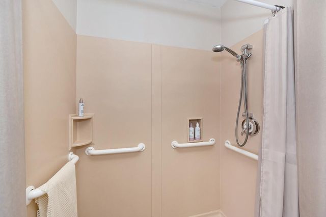 8666 Gaines Ave, Orangevale, CA 95662