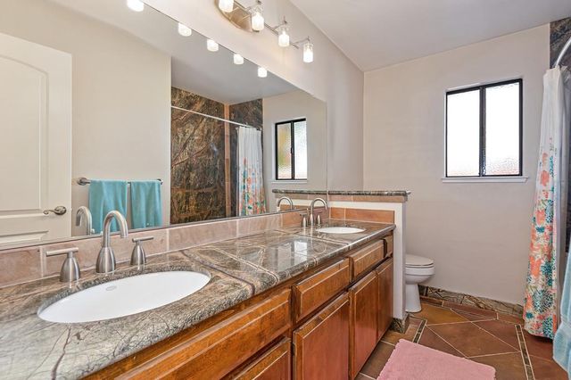 8666 Gaines Ave, Orangevale, CA 95662