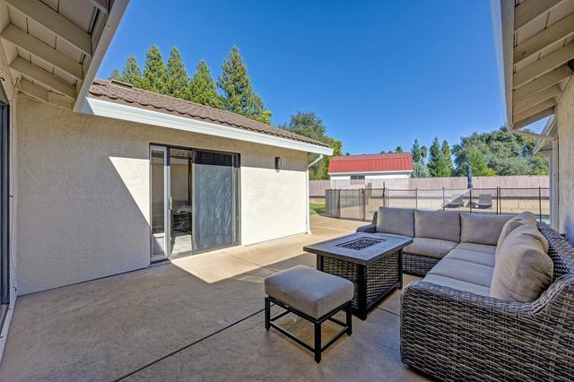 8666 Gaines Ave, Orangevale, CA 95662