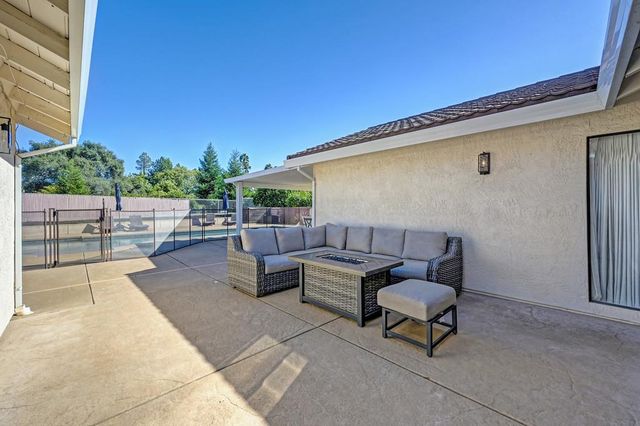 8666 Gaines Ave, Orangevale, CA 95662