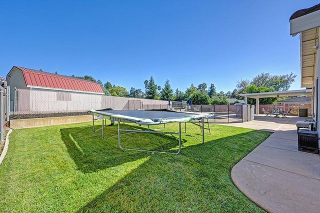 8666 Gaines Ave, Orangevale, CA 95662