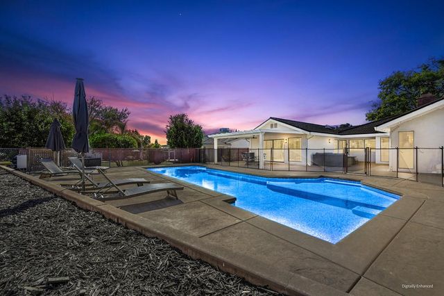 8666 Gaines Ave, Orangevale, CA 95662