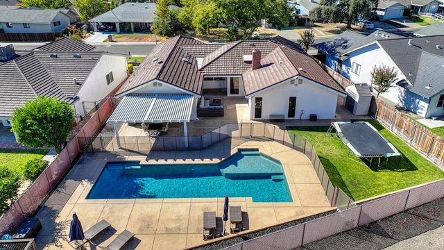 8666 Gaines Ave, Orangevale, CA 95662