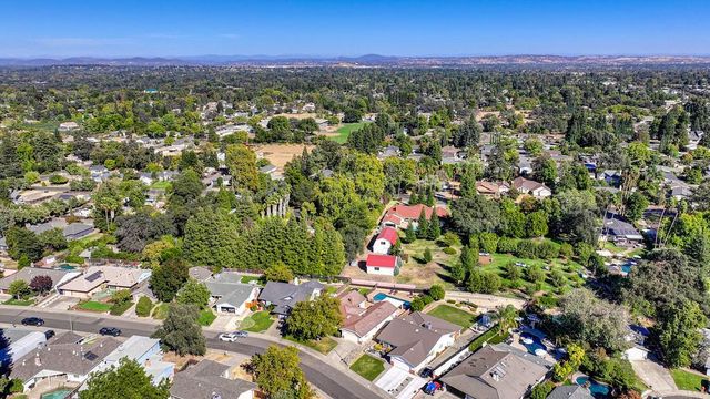 8666 Gaines Ave, Orangevale, CA 95662