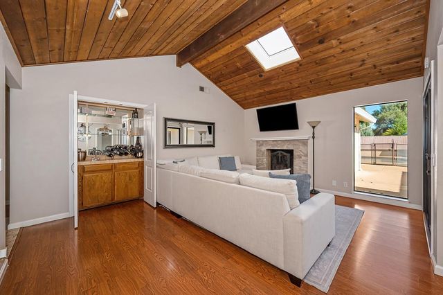 8666 Gaines Ave, Orangevale, CA 95662