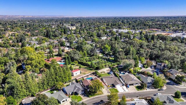 8666 Gaines Ave, Orangevale, CA 95662