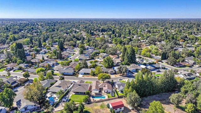 8666 Gaines Ave, Orangevale, CA 95662