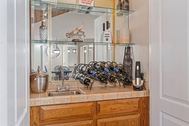 8666 Gaines Ave, Orangevale, CA 95662