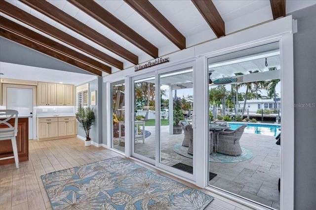 520 69TH STREET, Holmes Beach, FL 34217