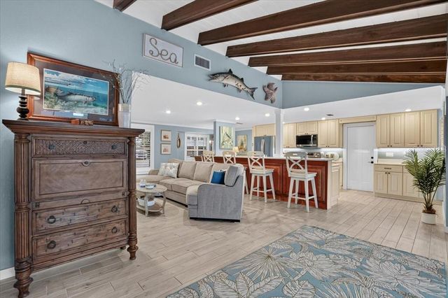 520 69TH STREET, Holmes Beach, FL 34217