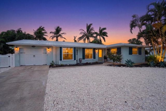 520 69TH STREET, Holmes Beach, FL 34217