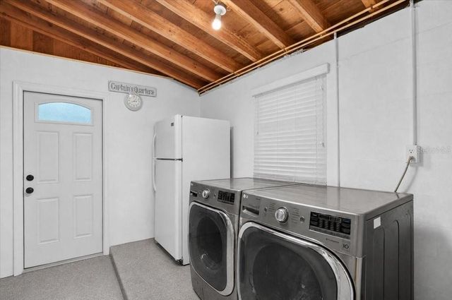 520 69TH STREET, Holmes Beach, FL 34217