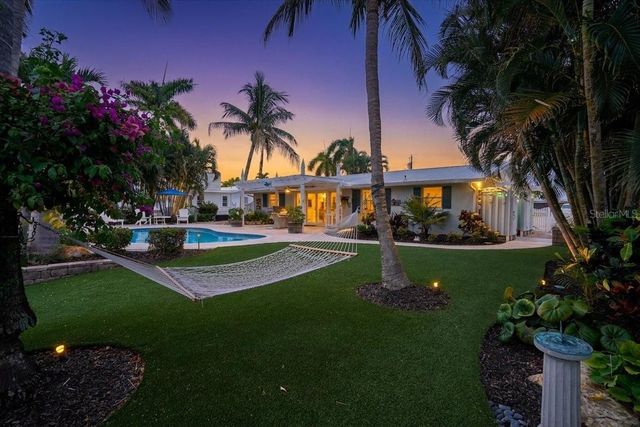520 69TH STREET, Holmes Beach, FL 34217