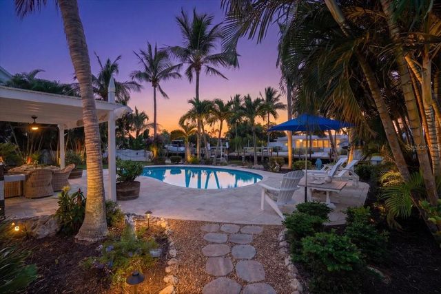 520 69TH STREET, Holmes Beach, FL 34217