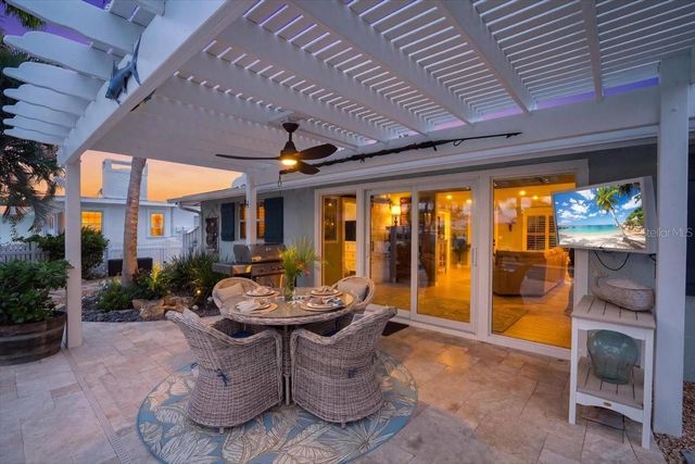 520 69TH STREET, Holmes Beach, FL 34217