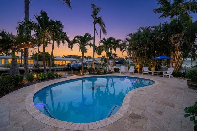 520 69TH STREET, Holmes Beach, FL 34217