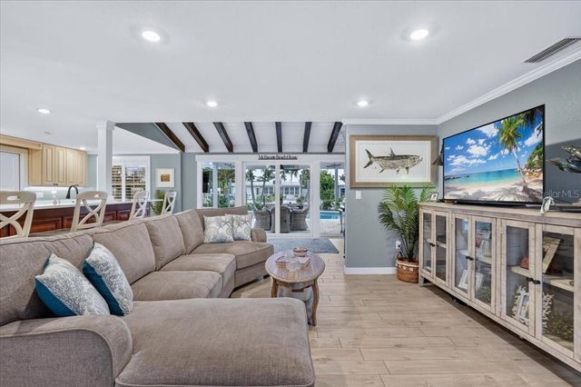 520 69TH STREET, Holmes Beach, FL 34217