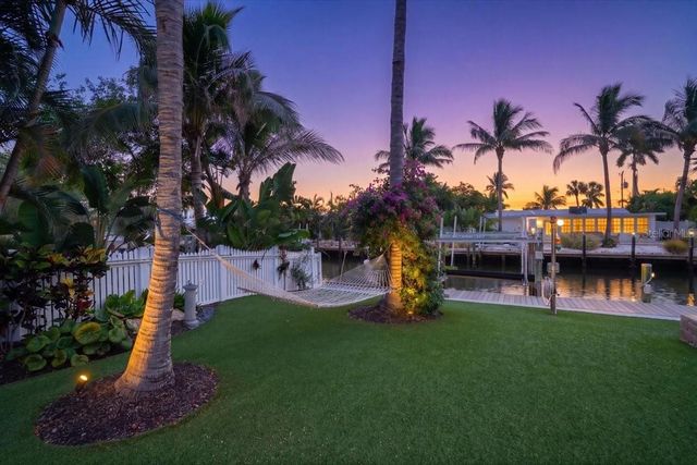 520 69TH STREET, Holmes Beach, FL 34217