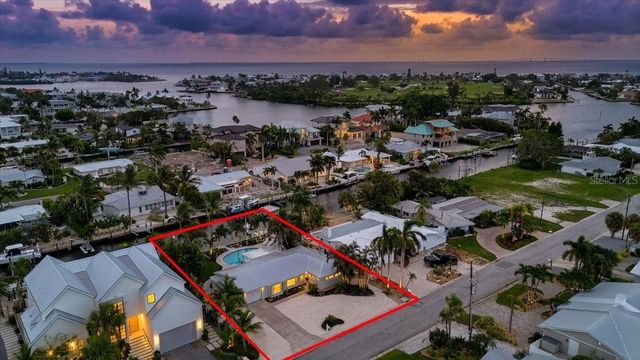 520 69TH STREET, Holmes Beach, FL 34217