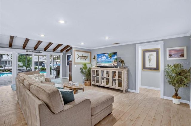 520 69TH STREET, Holmes Beach, FL 34217