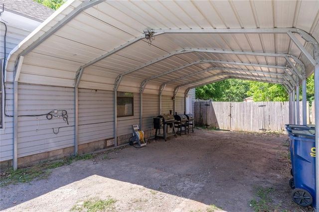 526 S Reno Avenue, El Reno, OK 73036