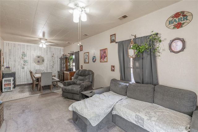 526 S Reno Avenue, El Reno, OK 73036