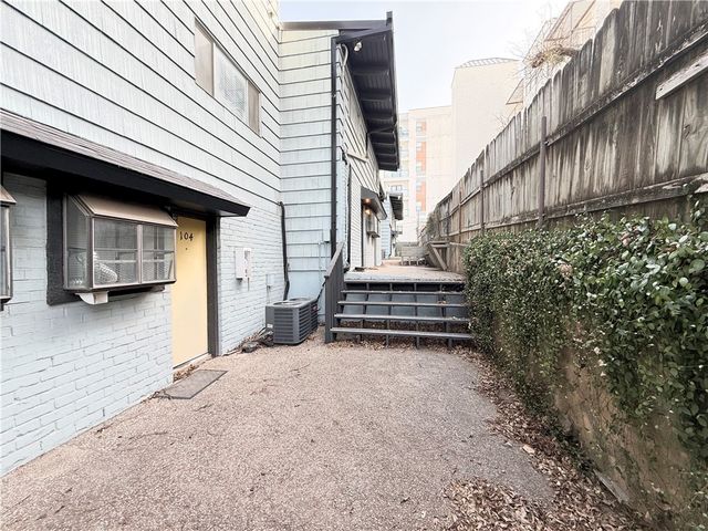 2413 Leon Street 108, Austin, TX 78705