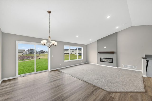 915 Yellowcrest Street SW, Delano, MN 55328