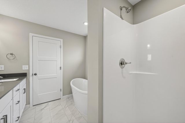 915 Yellowcrest Street SW, Delano, MN 55328