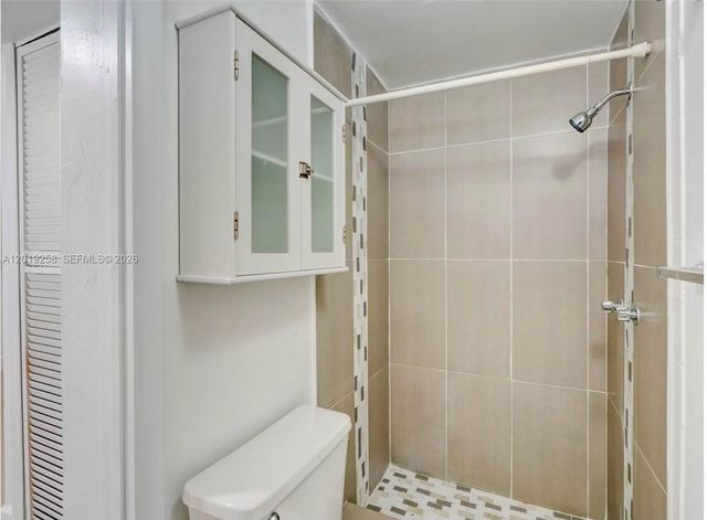9494 SW 39th St, Miami, FL 33165