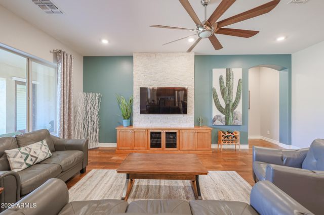 18282 W INDIGO BRUSH Road, Goodyear, AZ 85338