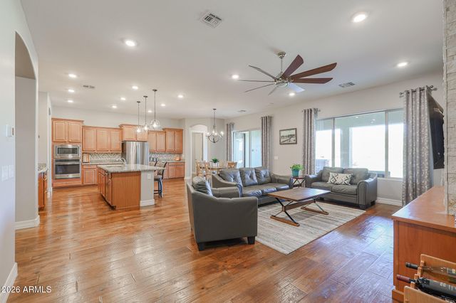 18282 W INDIGO BRUSH Road, Goodyear, AZ 85338