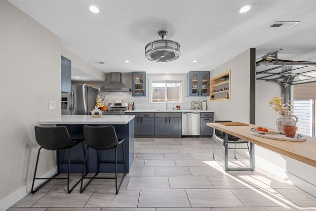 155 N Front, North Liberty, IA 52317