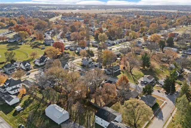 155 N Front, North Liberty, IA 52317