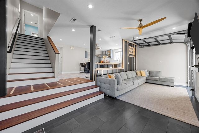 155 N Front, North Liberty, IA 52317