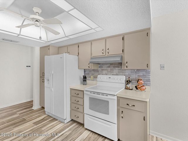 8052 Spring Hill Drive, Spring Hill, FL 34606