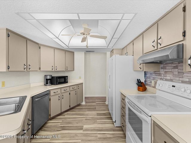 8052 Spring Hill Drive, Spring Hill, FL 34606