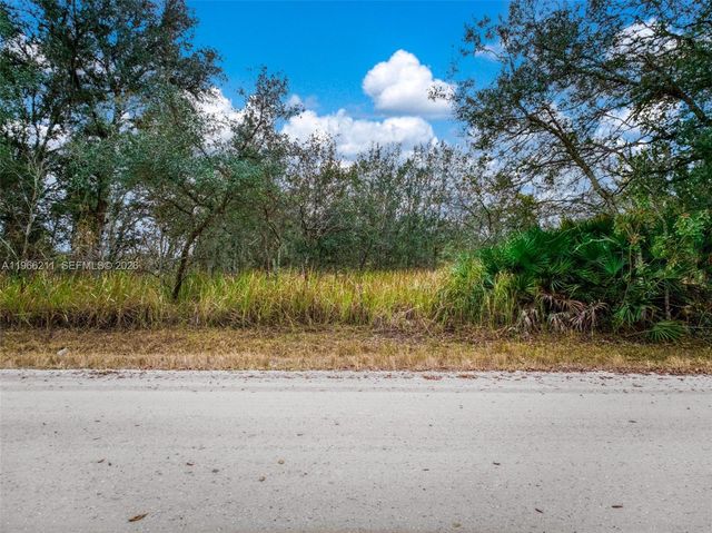 2713 W Hasbrouck Road, Avon Park, FL 33825