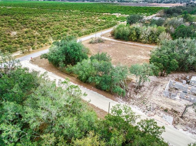 2713 W Hasbrouck Road, Avon Park, FL 33825