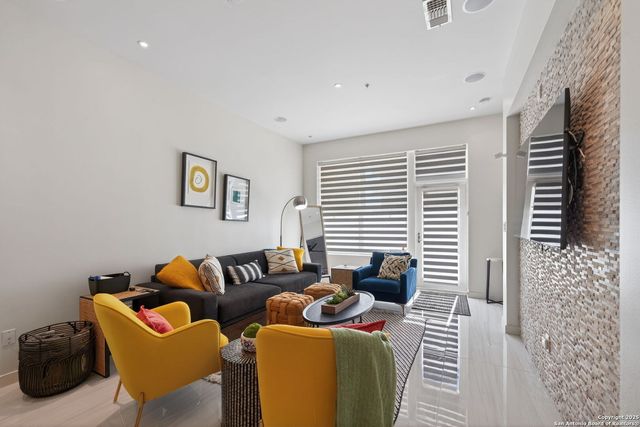 17902 La Cantera Pkwy Unit 104, San Antonio, TX 78257