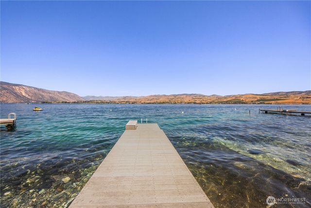3132 S Lakeshore Road, Chelan, WA 98816