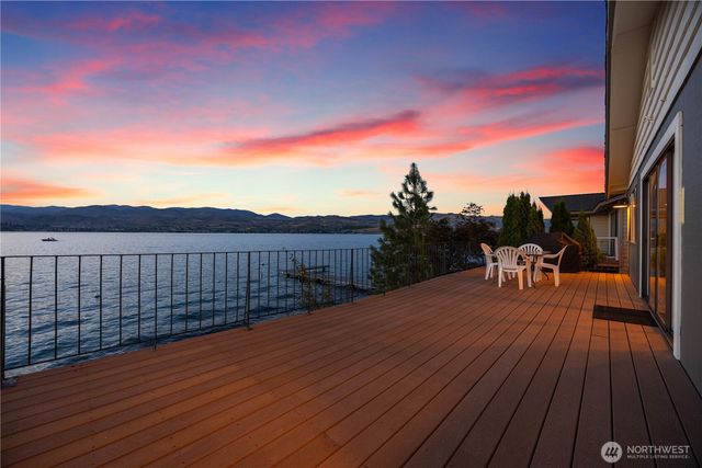 3132 S Lakeshore Road, Chelan, WA 98816