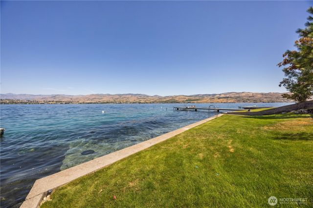3132 S Lakeshore Road, Chelan, WA 98816