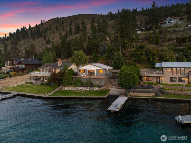 3132 S Lakeshore Road, Chelan, WA 98816