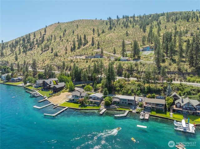 3132 S Lakeshore Road, Chelan, WA 98816