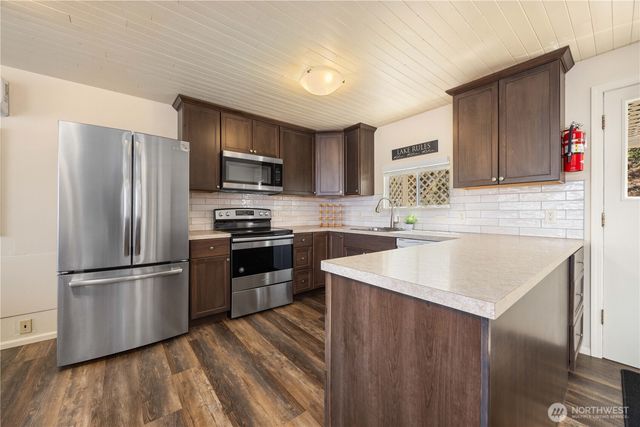 3132 S Lakeshore Road, Chelan, WA 98816