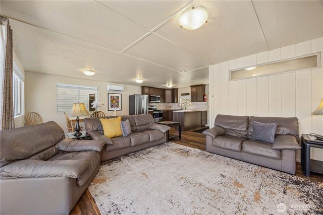 3132 S Lakeshore Road, Chelan, WA 98816