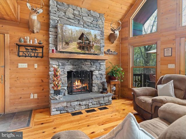 251 HEATHER HILL LN, Winchester, VA 22603
