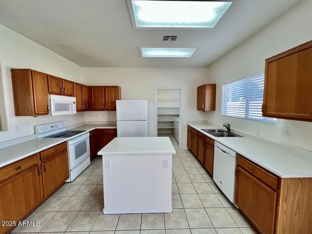 8216 E ONZA Avenue, Mesa, AZ 85212