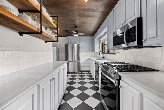 1902 Wimberly St, Longview, TX 75601